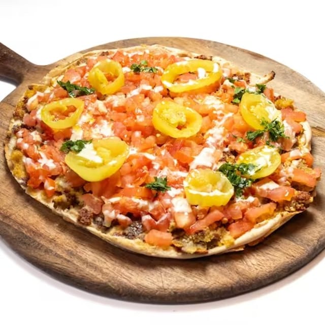Malak El Falafel Pizza.