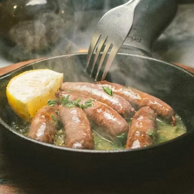 Makanek.